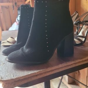 Womans size 7 Forever 21 boots